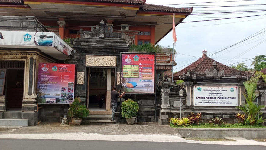 PEMASANGAN BALIHO LAPORAN REALISASI APBDES